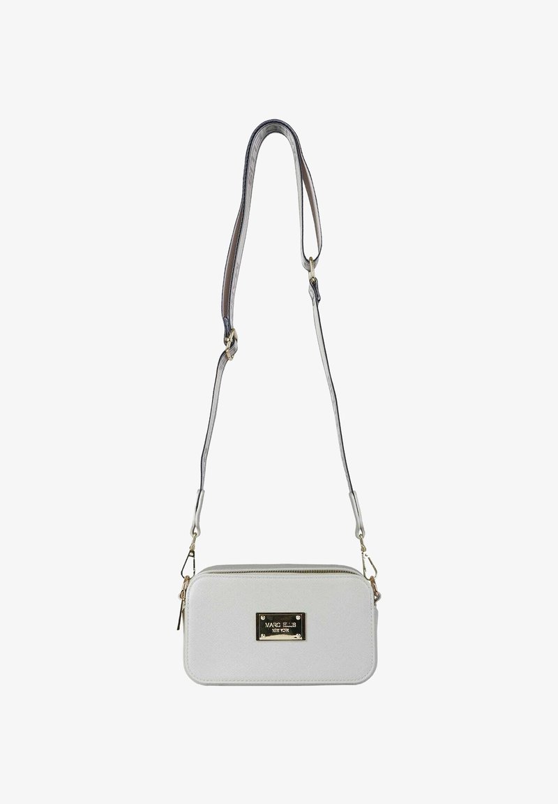 Borsa a tracolla rettangolare bianca con finitura testurizzata, chiusura metallica e tracolla regolabile color argento. Plaque del logo dorato sul davanti.