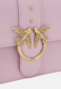 Pinko LOVE ONE CLASSIC - Skulderveske - purple