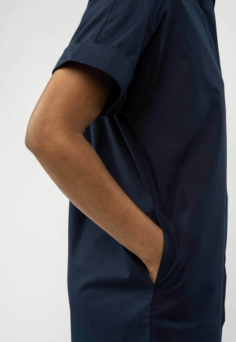 Damen Freizeitkleider | Melawear AMOLI Blusenkleid navy/dunkelblau - FH64925 Damen Freizeitkleider | Melawear AMOLI Blusenkleid navy/dunkelblau - FH64925