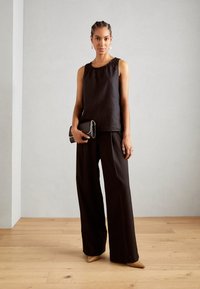 Esprit Topper - black