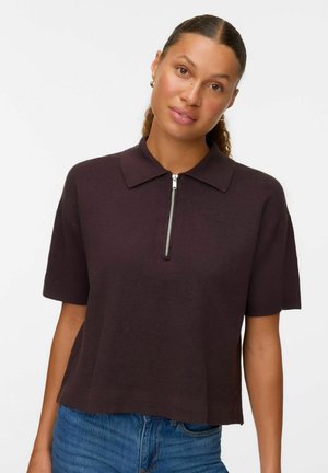 - Koszulka polo