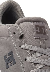 DC Shoes CRISIS 2 - Tréningová obuv - black/grey/white - combo