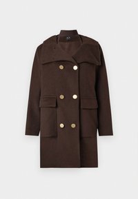 Manteau en laine marron foncé croisé avec large col, six boutons dorés, manches longues et deux poches à rabat sur fond uni.