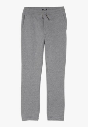Grå børnesweatpants med elastisk linning, snøre, sidelommer og OshKosh-mærke på linningen.