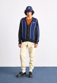 Thumbnail Image 3