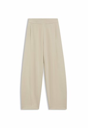 Beige broek met wijde pijpen, elastische tailleband en verticale naaddetails, platliggend afgebeeld op een witte achtergrond.