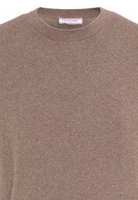 Pull marron à col rond avec des détails de couture visibles et une étiquette Felix Hardy au niveau du cou en taille moyenne.