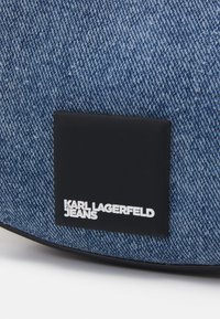 Karl Lagerfeld Jeans SMALL HALF MOON - Mala de mão - bright blue marble