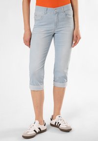 Unselected, bleached