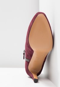 Pura Lopez Botines de tacón - bordeaux