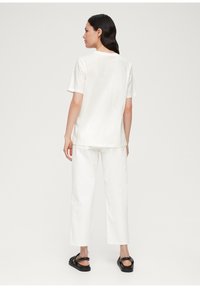 s.Oliver MIT FRONTPRINT - T-shirt z nadrukiem
