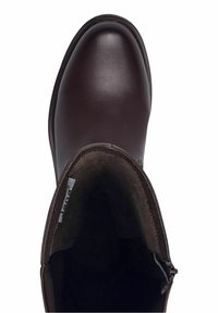 Bota de cuero marrón hasta el tobillo con punta redonda y textura suave. Cuenta con un forro interior suave y una cremallera lateral para poner y quitar fácilmente.