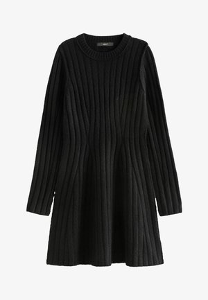 Robe pull noire à côtes avec un col rond et des manches longues, présentant des lignes verticales et un bas évasé. Texture douce, longueur mi-mollet.