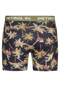 Svarta boxershorts med mönster av palmträd och gitarrer; tillverkade av stretchmaterial; har en grön midja med texten "PETROL IN".