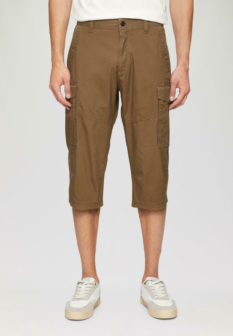 s.Oliver BERMUDA MIT TASCHEN - Shorts - sandstein