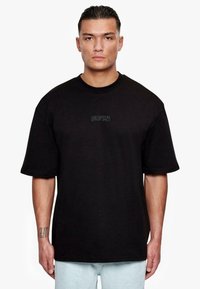 Dropsize - CURVED HD LOGO - T-shirt basic - black Miniatuurafbeelding 1