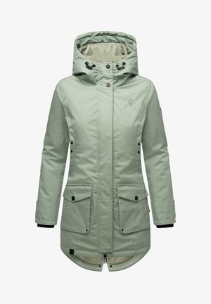 Jasnozielona parka z zapięciem na zamek, podwójnymi dużymi przednimi kieszeniami, regulowanym kapturem i miękką podszewką. Posiada haftowane logo na klatce piersiowej.