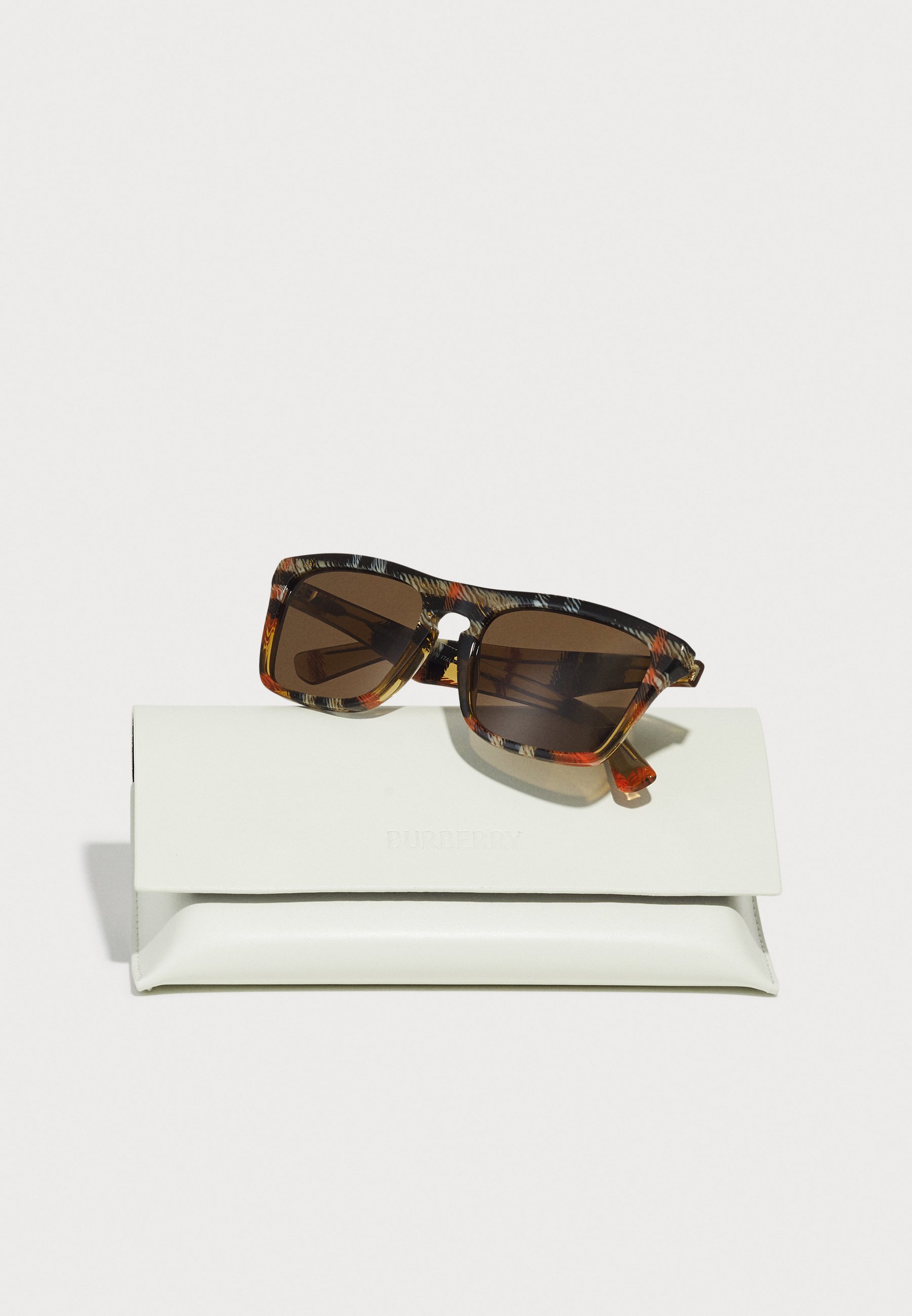 Burberry UNISEX - Sunglasses - check sand/sand - Zalando.co.uk