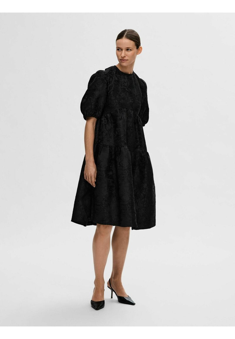 Selected Femme Jurk zwart Selected Femme Jurk zwart