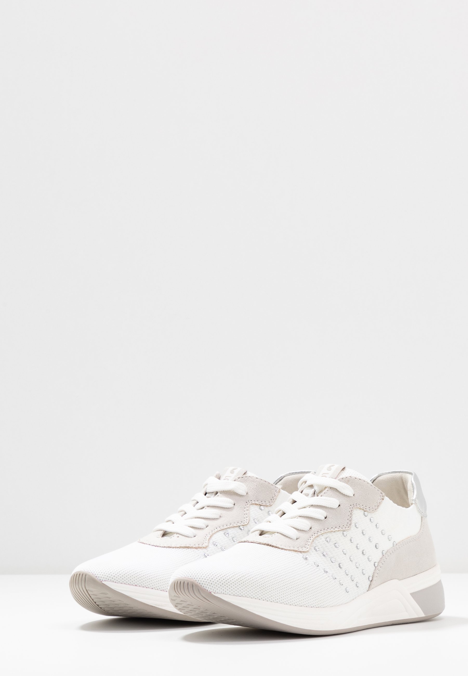 LOVE OUR PLANET by MARCO TOZZI Sneaker low white Marco Tozzi 2 2 23754 34 Sneaker low offwhite