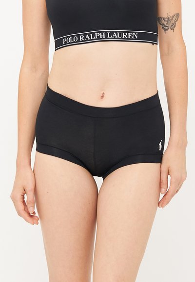 Sorte bomuldsboxershorts i stil med brede elastik, der har et "Polo Ralph Lauren" logo i hvid. Glat tekstur og mellemhøj design.