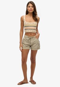 Superdry & Co HOT brązowy