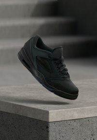 Δεν επιλέχθηκε, black/dark smoke grey