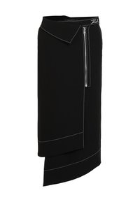 Zwarte midi-rok met een brede kraag, voorzien van een zijrits, witte stikselaccenten en een asymmetrisch ontwerp aan de onderkant. Gladde textuur.