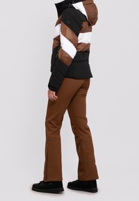 Luhta Snowboardjacke - black
