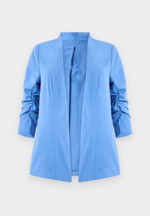 Blazer azzurro chiaro con design a frontale aperto, spalle strutturate e maniche arricciate, realizzato in un tessuto liscio senza chiusure visibili.