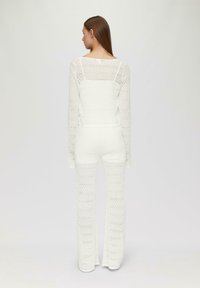 QS Strickjacke - ecru