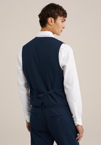 Thumbnail Image 3