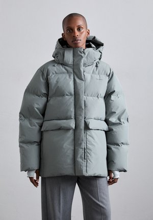 Heled gray puffer jacket, mille kaelusega, ruudukujuline, kahe esi-tasku ja siledapinnaga.