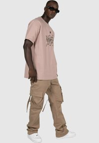 MJ Gonzales CLASSIC HEAVY OVERSIZED - T-shirts print - duskrose