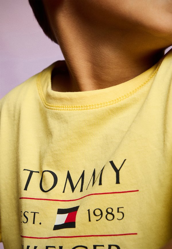 FLAG UNISEX - Print T-shirt - citronella