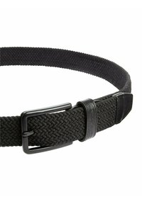 Schwarzer, gewebter Gürtel mit strukturierten Oberfläche, ausgestattet mit einer flachen schwarzen Metallschnalle und Lederakzenten in der Nähe der Schnalle.