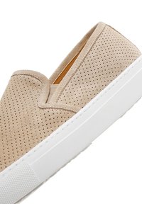 Derimod Slipper - mink