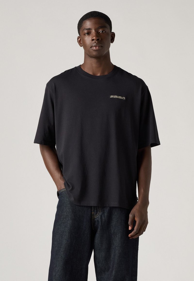 Levi's® LSE HALF SLEEVE TEE - Triko s potiskem - toasty foods jet black