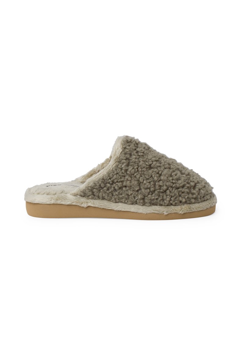 Pantofole grigie, in tessuto morbido e peloso, con una soffice fodera color crema, suola piatta e punta arrotondata. Design casual, calzature da interno, con accenti minimali.