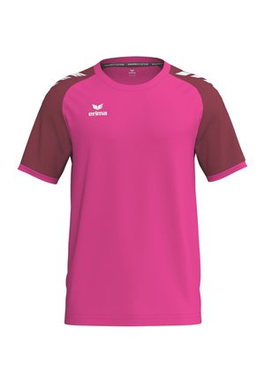 Camiseta deportiva de manga corta con cuerpo rosa brillante y mangas burdeos oscuras, con el logotipo blanco de Erima en el pecho y los hombros.