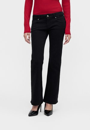 ONLY Petite, ONLLOLA SUPER LOW WAIST FLARED - Дънки Skinny Fit - washed black