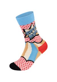 Wielokolorowe skarpetki z napisem "Super Mama", z niebieskim mankietem, różowymi kropkami i graficznym wzorem w stylu komiksu w intensywnych kolorach.