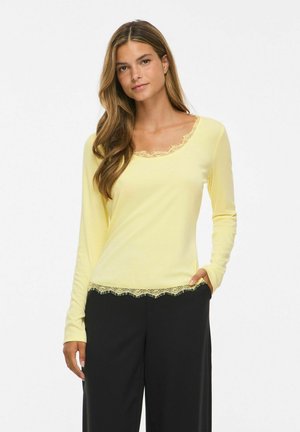 VILA, LONG SLEEVED TOP VIGINA ROUND NECK - Langærmet T-shirt - pastel yellow