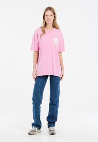 Protest - T-shirt z nadrukiem