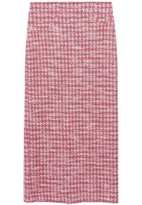 Jupe crayon mi-longue à motif rouge et blanc, tissu texturé, coupe ajustée, présentant un tissage à carreaux sur toute la surface.