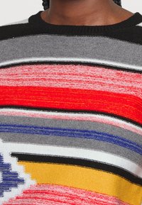 Desigual Sweter