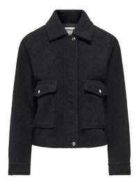 Veste courte en laine noire avec boutons-pression à l'avant, deux poches à rabat, manches longues et col pointu.