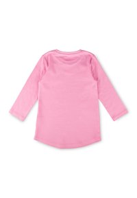Langärmliges, pinkes Shirt für Kleinkinder mit rundem Ausschnitt, von hinten auf einem weißen Hintergrund gezeigt.