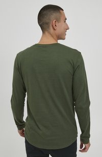 11 Project PRANAKLET - Top dugih rukava - dark green