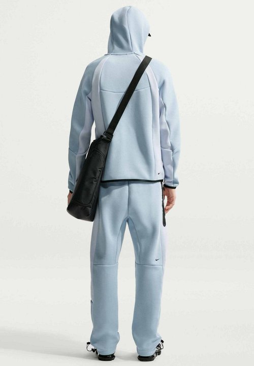Nike Tech — foto 3